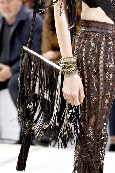 Look 7